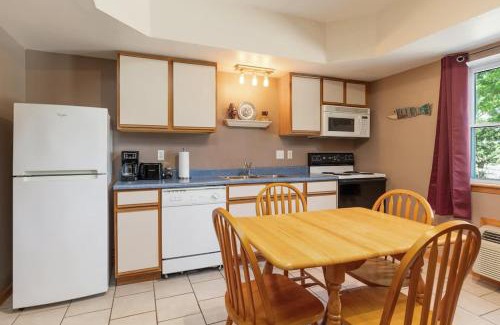 Indian Point Casa | Artilla Cove Cabin 7- Lake Views- Pool & Hot Tub