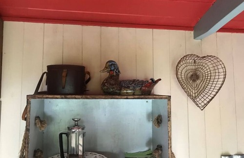 Beaminster Alquiler De RV | Artisan Hut with ensuite and hot tub