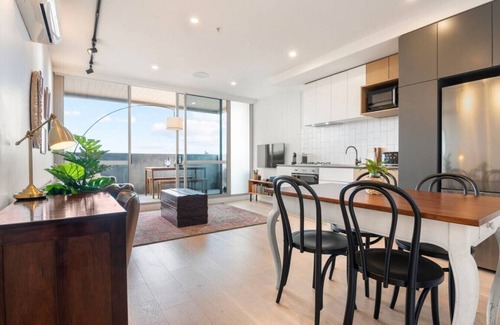 Fitzroy Apartamento | Artist Abode: Stay in a Home That’s Also a Gallery