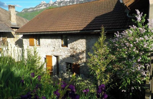 Saint-Paul Casa | Artist'au Chat" family gîte with sauna