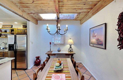Northeast Santa Fe Casa | Artist Road