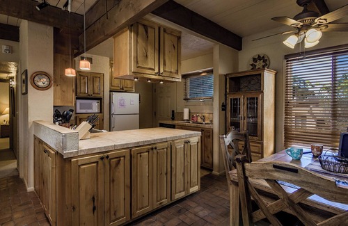 Northeast Santa Fe Casa | Artist Road