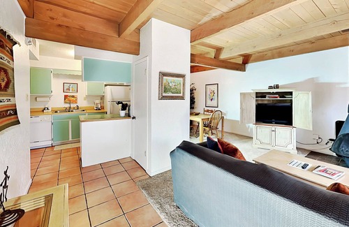 Northeast Santa Fe Casa | Artist Road