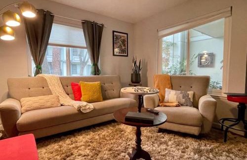 Southeastern Sacramento Casa | Artist's Condo with 2 Bedroom & Arcade