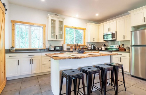 Duvall Casa | Artist's farm house children loft m/s Redmond, Seattle