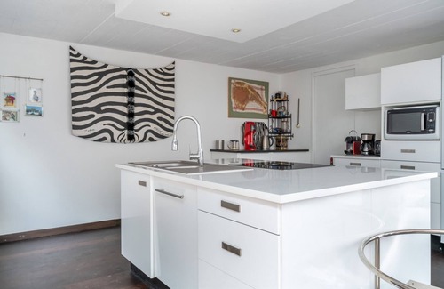 Zola Chalet De Esquí | Loft de artista, corazón del barrio Zola, para 2