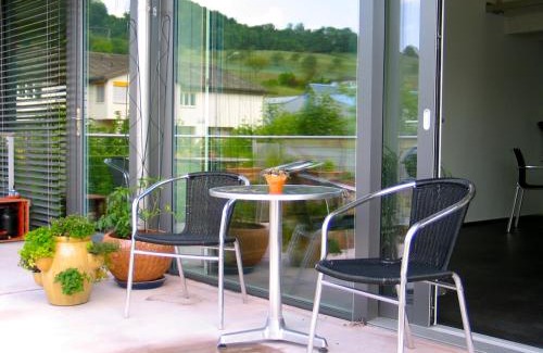 Ormalingen Apartamento | Artist's Loft zur Maloya