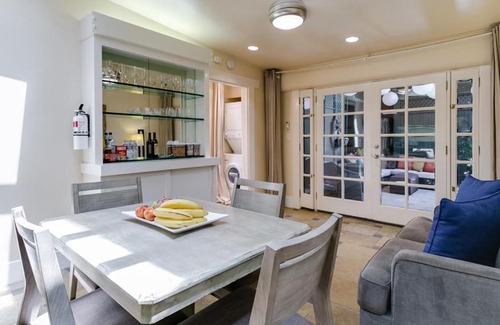 Lamanda Park Casa | Artist's Retreat in Secluded Pasadena Guesthouse