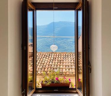 Fontecchio Apartamento | Artist Studio Apartment at Palazzo Galli