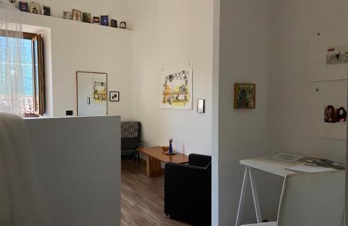 Fontecchio Apartamento | Artist Studio Apartment at Palazzo Galli