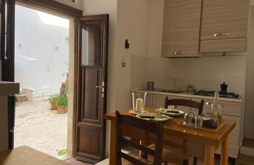 Fontecchio Apartamento | Artist Studio Apartment at Palazzo Galli