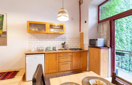 Wesoła Zachod Apartamento | Artistic&Cozy in the Old Town