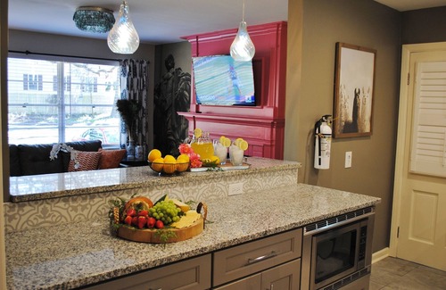 Thunderbolt Casa | Artistic Dreams FRESH RENOVATION