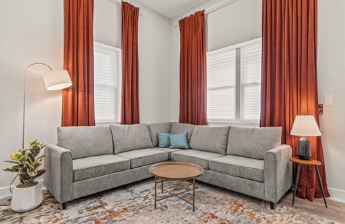 Conshohocken Apartamento | Artistic King Bed Apt w/Free Parking Built in 2023