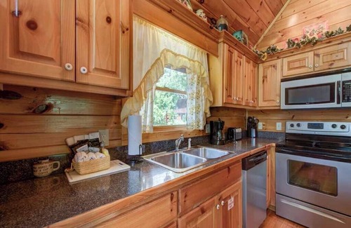 Gatlinburg Cabina | Artistic Mountain