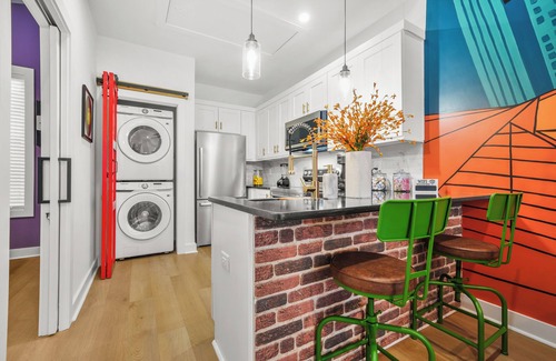 Union City Casa | Artistic Retreat 10 min to Airport & near Downtown