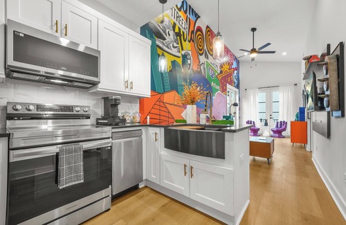 Union City Casa | Artistic Retreat 10 min to Airport & near Downtown