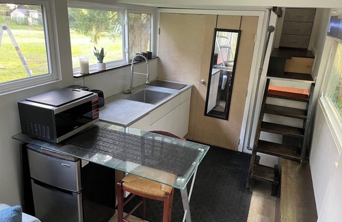 Northwest Pensacola Casa | Artistic Tiny Home in Country Setting - 15 minutes to everything!