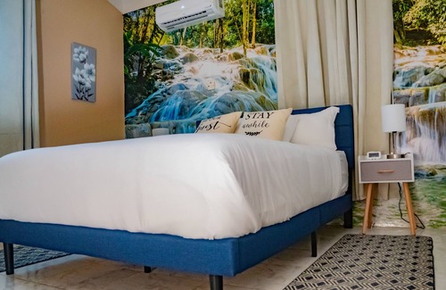 Greenwich Estate Casa | Artistic Tranquil: Gated 1-Br in Ocho Rios Jamaica