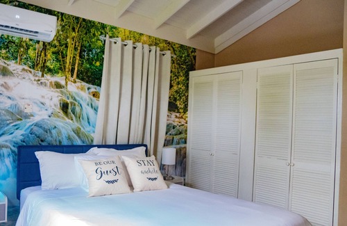 Greenwich Estate Casa | Artistic Tranquil: Gated 1-Br in Ocho Rios Jamaica