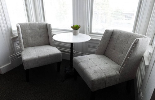 Lower Haight Casa | Artistically Decorated Hotel with Cozy Room | Near Golden Gate Park