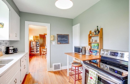 South Bend Casa | Artist’s Vintage Home 5 mins from ND Campus