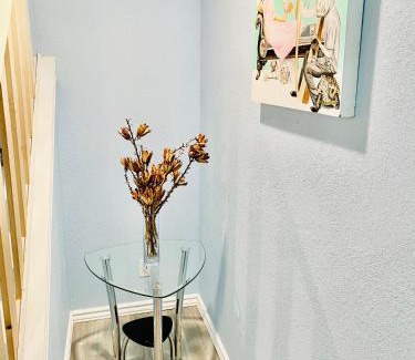 Briargate Apartamento | Artsy home by Air Force Academy with office space