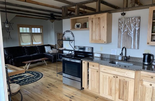 Skyland Cama Y Desayuno | ARTSY MOUNTAIN VIEW LOFT