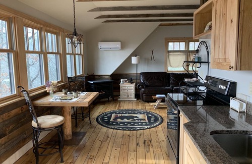 Skyland Cama Y Desayuno | ARTSY MOUNTAIN VIEW LOFT