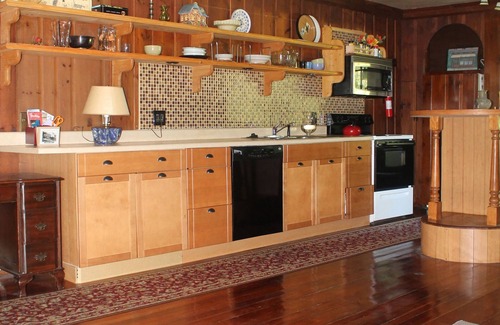 West Brattleboro Apartamento | Estudio encantador que admite mascotas con chimenea