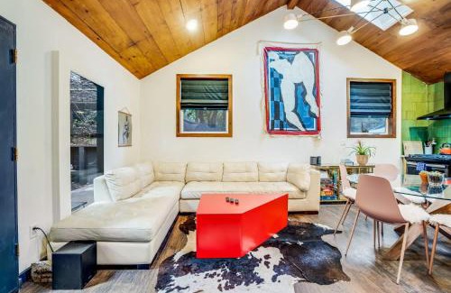 Guerneville Casa | Artsy Retreat - Woodstove Grill and Patio