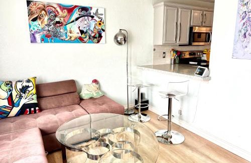 Logan Heights Apartamento | Artsy smart home near Downtown & Balboa Park