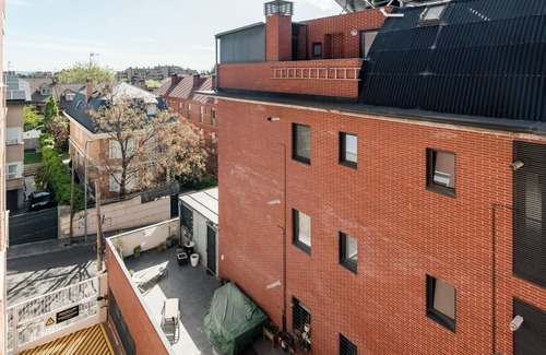 Ciudad Lineal Apartamento | Arturo Soria Stays by Charming VIII - recién renovado, Parking