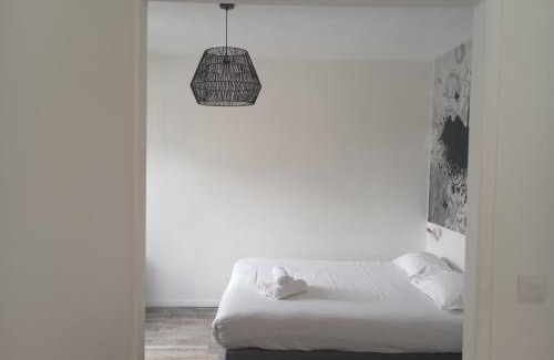 Saint-Lambert Hostal | Arty Paris Porte de Versailles by River