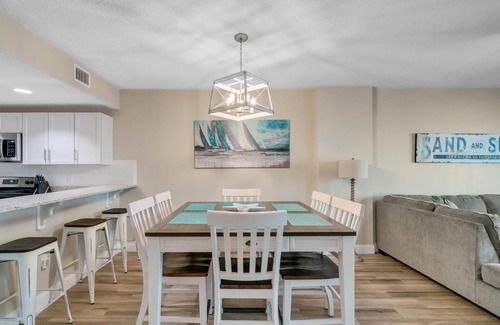 Ocean View Halifax Estates Condominio | Aruba 303 -SPARKLING NEW BEACHFRONT 3 BR CONDO IN DAYTONA BEACH SHORES.