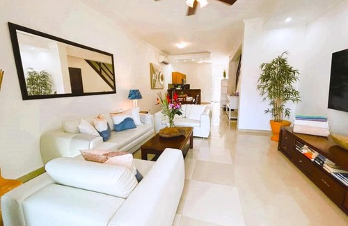 Palm Beach Casa | Aruba Breeze Condo B7
