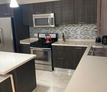 Palm Beach Apartamento | Aruba Stop by The Stop Club
