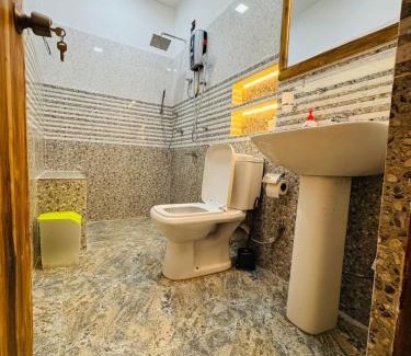 Pottuvil Division 2 Hotel | Arugam Bay Holiday