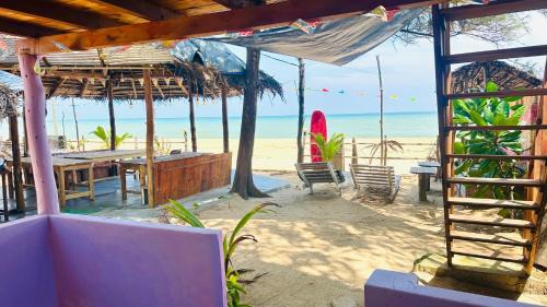 Pottuvil Division 2 Hotel | Arugam Bay Holiday