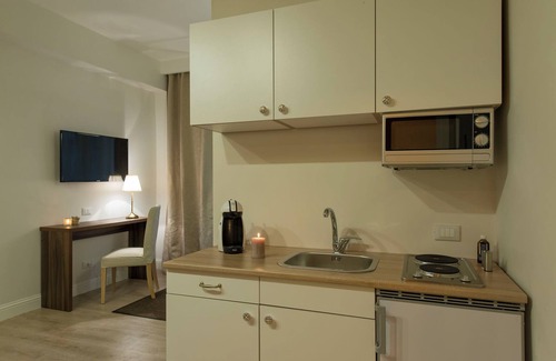 Universita Apartamento | Aruna Suites