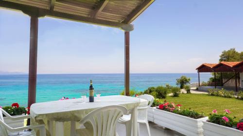 Neromilos Apartamento | Arvanitakis Studios