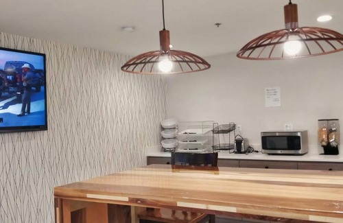 Irving Hotel | Arya Inn & Suites