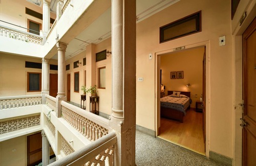 Pink City Hotel | Arya Niwas