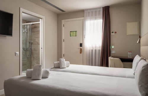 Sants-Badal Hotel | Arya Stadium Hotel