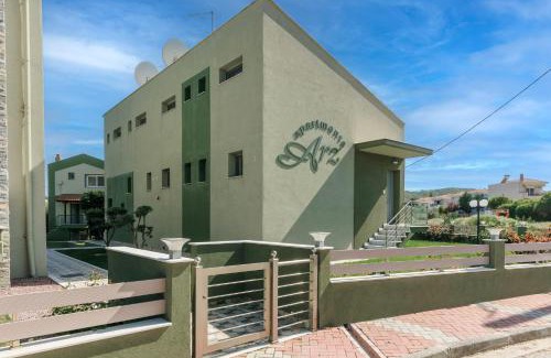 Nea Iraklitsa Apartamento | Arz Apartments