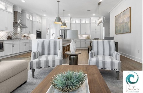 Gulfview Heights Casa | Ash in the Sand - Private Pool / Golf Cart / 6 Bikes / Game Room