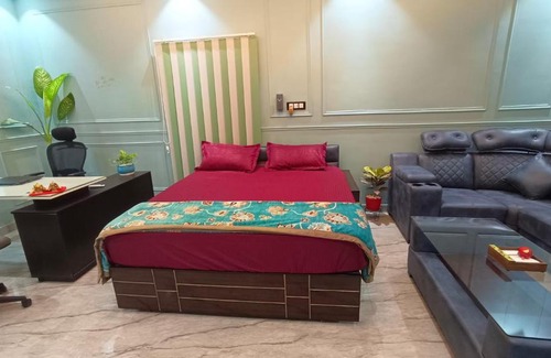 Alambagh Casa | Asha Home Stay Near Lucknow Airport