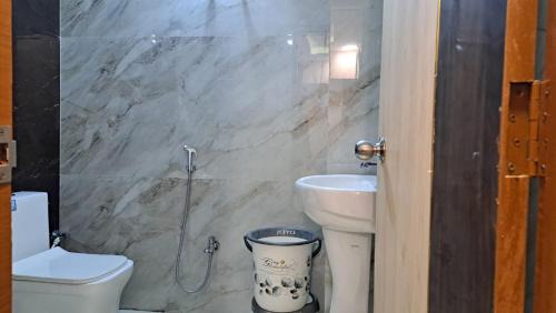 Mohanlalganj Hotel | Asha Hotel