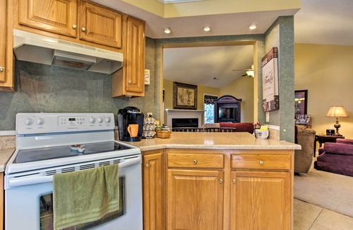 Fletcher Casa | ¡NUEVO! Asheville Area Home w / Patio-11 Mi a Biltmore