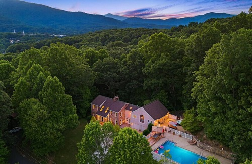 Waynesville Apartamento | Luxury Asheville Area, Pool, Hot Tub, Game Room
